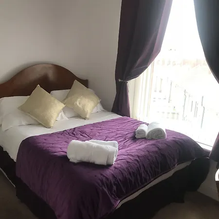 The Royal 3*