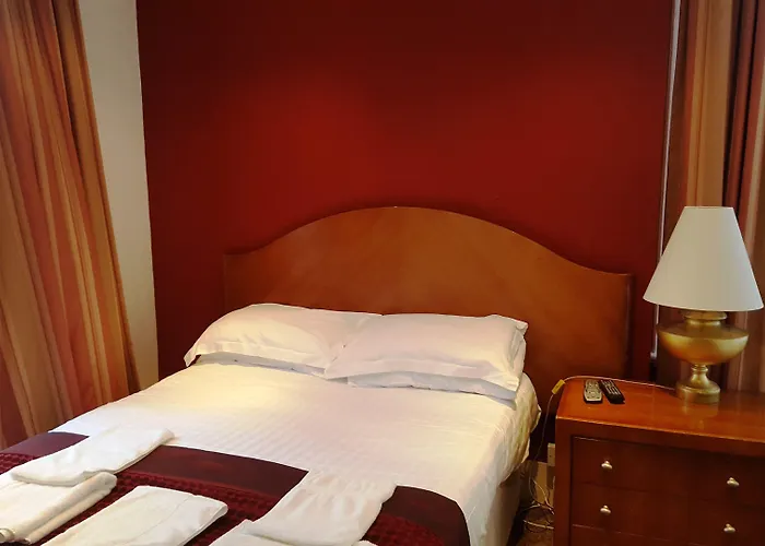 Bed & Breakfast The Royal 3*