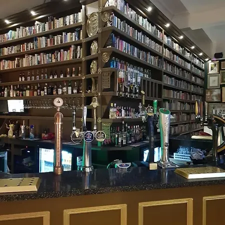 Bed & Breakfast The Royal 3*