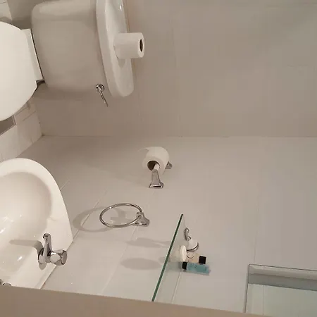 The Royal 3* Барроу-ин-Фернесс